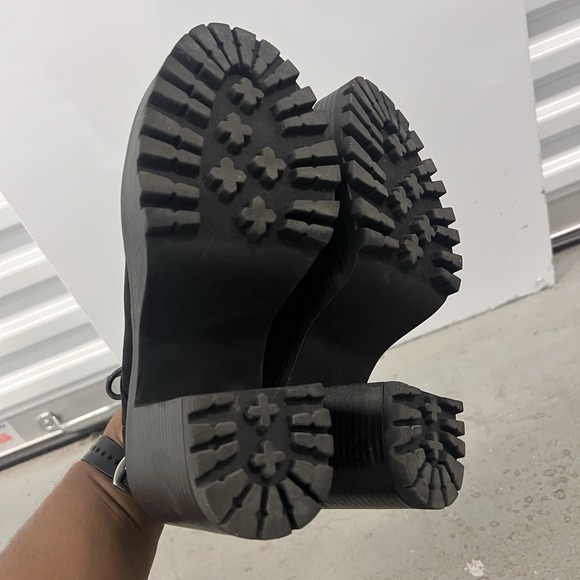 Torrid Women's Black Suede Platform Oxford Lace Up Chunky Heel Shoes Size 9 WW - Picture 8 of 9